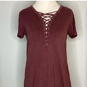 American Eagle Maroon Lace Up Soft and Sexy T-Shirt Size Medium